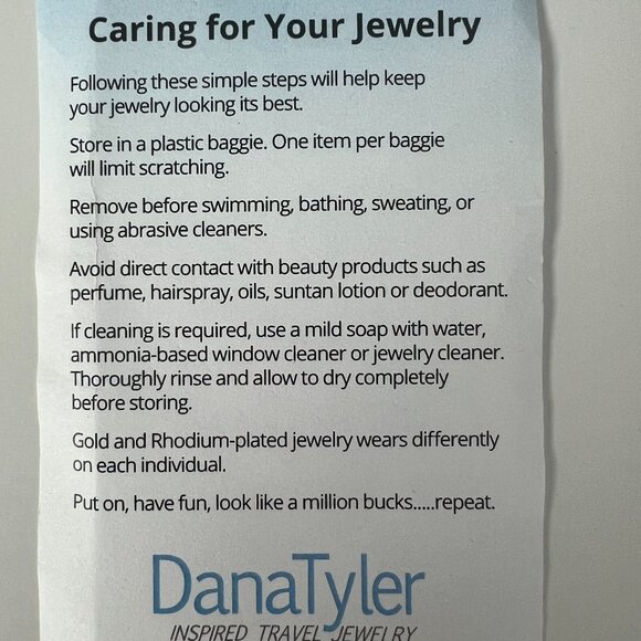 Dana Tyler Blue to White Ombre Crystal Bracelet One Size Fits All - Picture 8 of 8